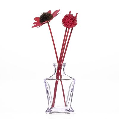 Unique Shaped Spraying Purple Coloured 150 ml Room Fragrance Bottle Empty Reed Diffuser Glass Bottle