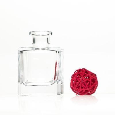 Square Shaped Glass Bottles 60 ml Clear Home Fragrance Perfume Reed Diffuser Bottles with Stopper