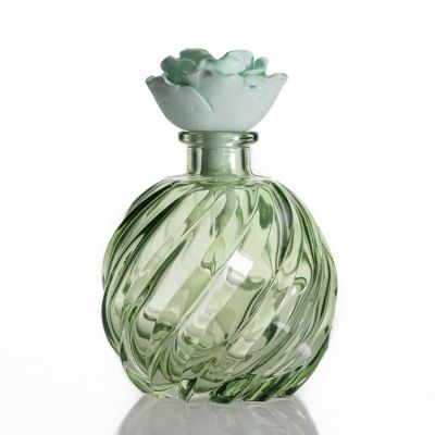Wholesale Pineapple Shape Green Glass Bottle 100ml 250ml Stopper Reed Diffuser Bottle
