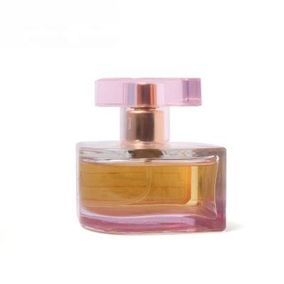 Factory Price Beautiful Luxury Square 50Ml Pink Colour Spray Glass Perfume Bottle With Spray Cap