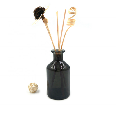 High-end Green 200ml Scent Aroma Reed Diffuser Bottles With Cork Stopper