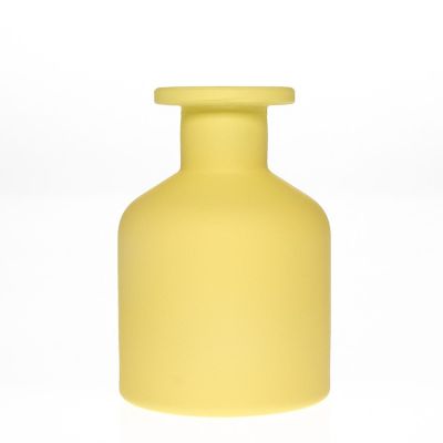 Factory Sale 130ml Round Yellow Colored Aroma Reed Diffuser Bottle For Air Fresher