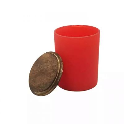 Cheap 10oz Matte Red Flat Bottom Glass Candle Holder With Wooden Lid