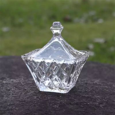 Fashionable and unique design square bottom aromatic candle jar with glass lid