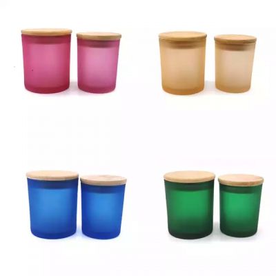 Factory direct sale multi-color frosted empty glass candle jars with wooden lids can be used as candle making
