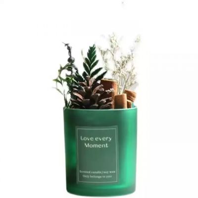 Hot selling green matte glass candle jar with lid
