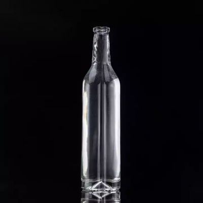 Factory Wholesale Custom New Design Gin Bottle 700ml 750ml Classic Shape Super Flint Glass With Cork Stopper