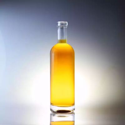 Wholesale Cylinder Shaped Round Glass Bottle 750ml Empty Clear Liquor Bottle With Cork