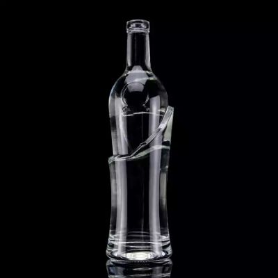 Customize Embossed 750ml Super Flint Round Glass Bottle Rum Vodka Glass Bottle With Screw Cap