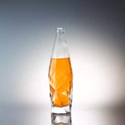 Unique Diamond Design Flint Glass Bottles Clear Glass Bottle 500 ml Liquor For Wholesale