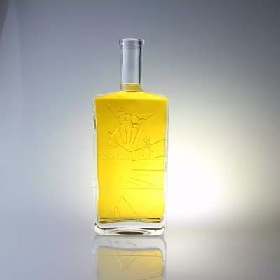 Wholesale Uniquely Designed Square Shape Vodka Glass Bottle Carved Fancy 700ml 750ml Transparent High Quality Vodka Bottle