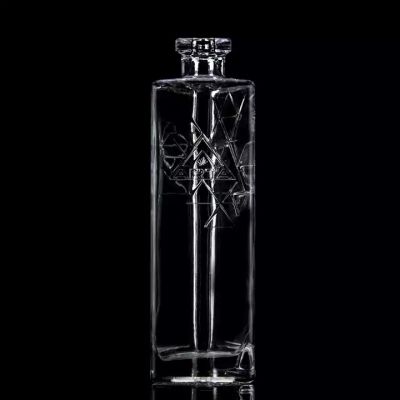 New Fancy Super Flint Triangular Pyramid Glass Bottle Good Quality 750ml Vodka Glass Bottle With Cork
