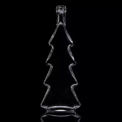 New Fancy Wholesale Low Price Christmas Tree Shaped 700ml Vodka Glass Bottle Clear Glass Bottle With Cork