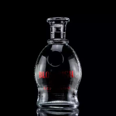Factory Direct Sale Hot Sale Bottle Type Custom Design 700ml750ml1000ml Super Flint Glass High Quality Whisky Bottle With Cork