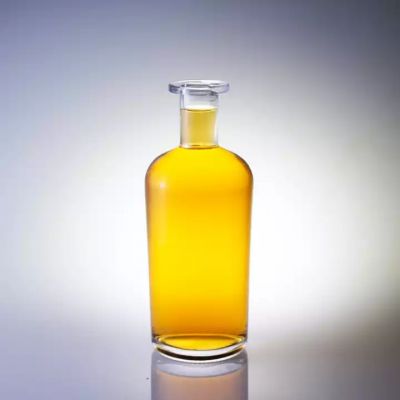 Hot Selling Professional Transparent 700ml Whiskey Bottle With Cork Top