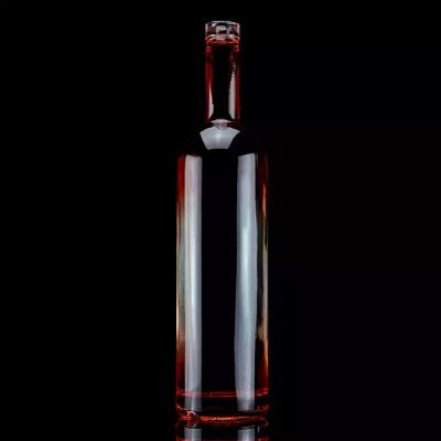 Classic Design Bottle Sprayed 750ml Thick Bottom Long Neck Tequila Glass Bottles