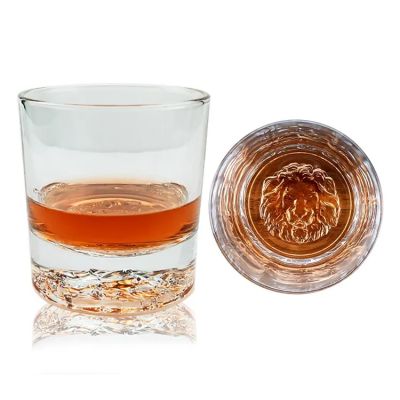 Wholesale Transparent Round Shape Custom Bottom Pattern Animal Whiskey Glass Cup Of Lion For Whiskey Bourbon