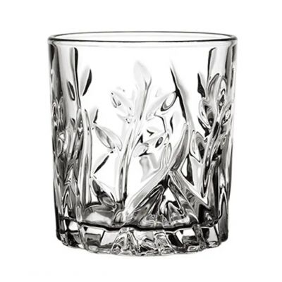 Factory price 310ml willow leaf relief lead-free wine whisky glass mug bear glass