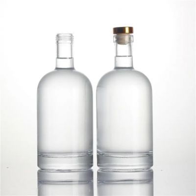 Manufacturer Hot Sale 500ml Glass Bottle Spirit Whisky Brandy Gin Vodka Rum Liquor Glass Bottle with Cork
