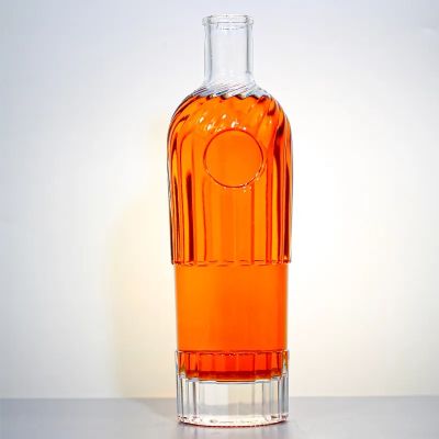 Factory Direct Sale Brand New 750ml Vodka Bottle With Cork Design Water Glass Bottle For Tequila Whisky