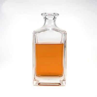 Vodka Whisky Brandy Wine Liquor Bottle liquor glas bottle 500ml 700 ml 750 ml Glass Bottle with Glass Liquor Stopper