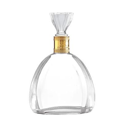 Fashionable Luxury Customized Flat and Transparent 700ml Fruit Wine Whiskey Brandy Vodka Spirit Rum XO Glass Bottle with Cap