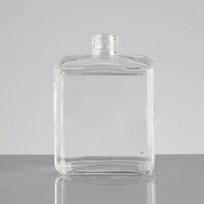 Wholesale Special Shape High Quality Square Whisky Glass Bottles For Screw Top