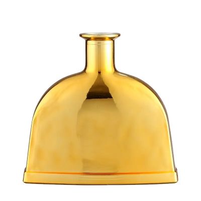 Factory Produced Wholesale golden wine bottle Empty Packaging 750ml Glass Brandy Bottle