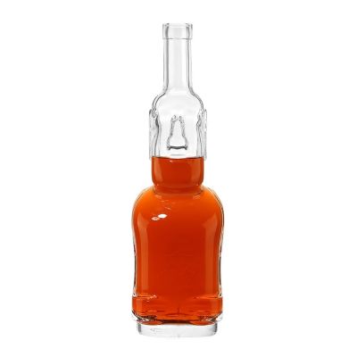 China Supplier Clear Human Shaped Super Flint Glass Bottle Liquor for Whisky Vodka Tequila Bottle With factory price