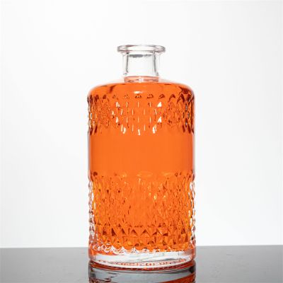 2023 Hot Sale Classic Engraved Glass Bottles 700ml Glass Bottles for Whiskey Gin Tequila Liquor