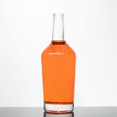 Factory Supplier New design 500ml 700ml 750ml Premium Glass Whiskey Vodka Wine Bottle