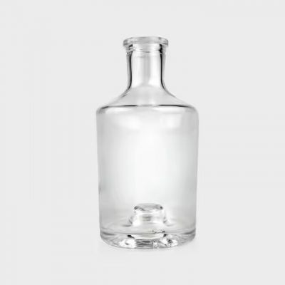 Gin Whiskey Vodka Bottle Glass Bottles Standard Super Flint 700ml Glass with Cork Cap 700ML Beverage Custom Wood Decal Round Rum