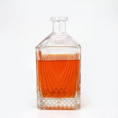 Luxury customized logo mountain bottom square shape 750ml 700ml spirit gin liquor whisky rum tequila vodka glass bottle with cap