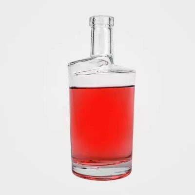 Wholesale Custom 700ml Transparent Vodka Spirit Thickened Wine Liquor Glass Bottle