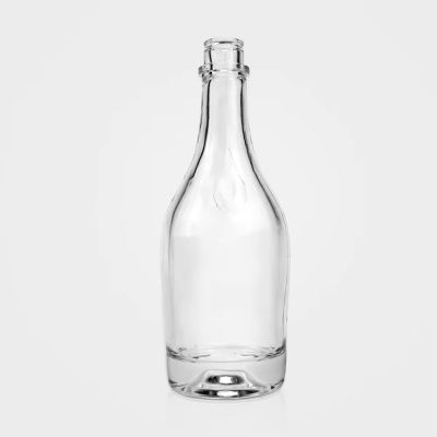 Classic design fancy vodka liquor glass bottle high capacity with corks