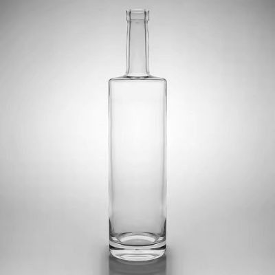 Hot Sell Customized Empty Transparent Vodka 700ml 750ml Gin Whiskey Wine Liquor Glass Bottles with cork