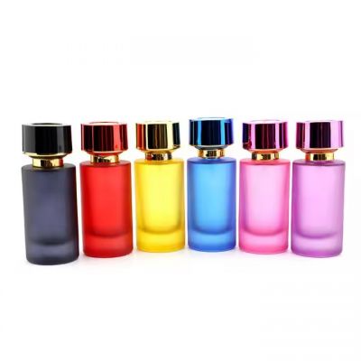 Custom Luxury 50ml Frosted Colored Glass Perfume Bottle Red Pink Fragrance Refillable Perfume Spray Bottle for Perfume Cologne