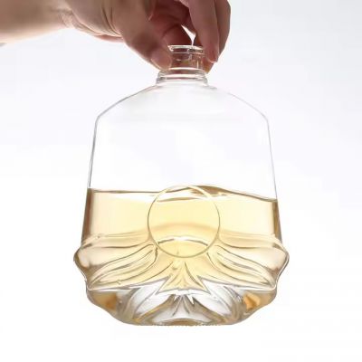 Hot Sale Custom Logo 375 ml 500 ml 750 ml Vodka Whiskey Square Glass Bottle With Synthetic Cork Stoppers