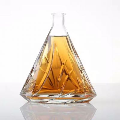 Wholesale Empty Custom Square 500ml 700ml 750ml Gin Whisky Spirit Vodka Brandy Liquor Super Flint Glass Bottle With Cork