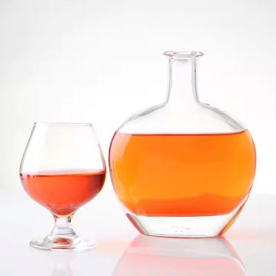 New Shape Custom Extra Flint Oslo Apothek 750ml 700ml Glass Bottle With Wooden Stopper for Gin Tequila Whisky Vodka Rum