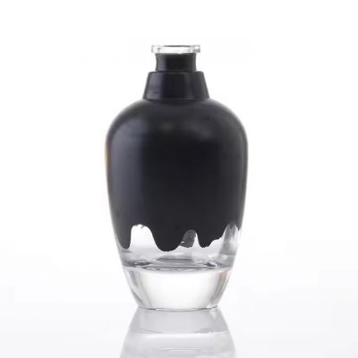 Black High Quality Unique Design Thick Bottom Glass Bottle 500ml Whisky Gin Vodka Liquor Spirit Brandy With Cork