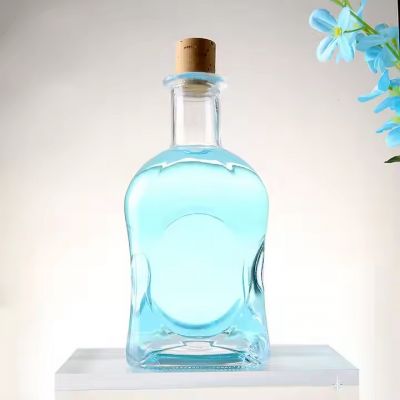 Manufacturers Custom Recyclable 700 ml Cubic Glass Container Packaging Bottle Empty Liquor Wine Bottles Vodka Whisky Brandy