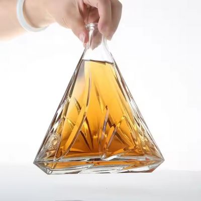 Empty 750ml 1000ml clear Glass Liquor Bottle Frosted Round Gin Rum Whiskey Glass Bottle with Lid