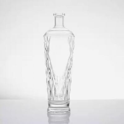 Embossed Custom Design Gin Vodka Bottle Uniquer 750ml Liquor Gin Whisky Glass Bottle