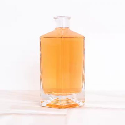 Wholesale Custom 700ml Empty Glass Liquor Bottle Vodka Gin Bottle with Glass Cap Glass Bottle