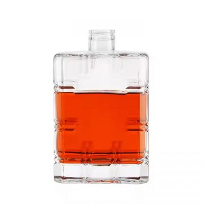 New Design 700ml 750ml Glass Liquor Bottles for Whisky Brandy Vodka Wine