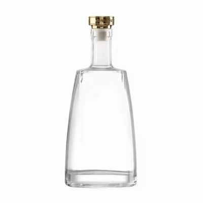 500ml & 750ml Square Beverage Glass Bottle with Spray Cap Special Shape Wine Glass and Cork for Juice Whisky Other Beverages
