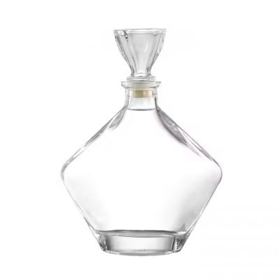 Elegant Transparent Wine Glass Bottle with Cork Sustainable Design for Whisky Tequila Brandy Liquor Bottling