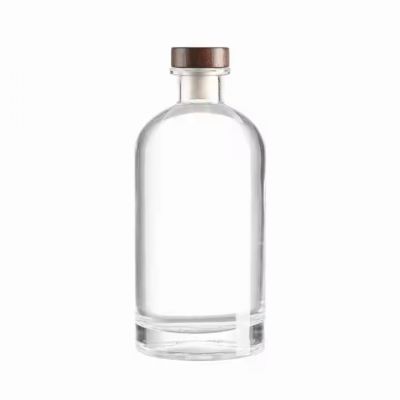 750ml Clear Cork Round Glass Bottle for Alcoholic Beverages Like Gin Rum Vodka Whiskey Brandy