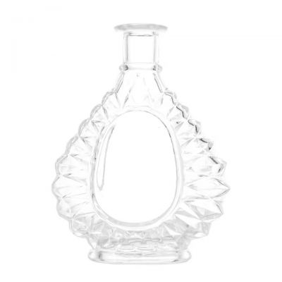 Custom 700ml Premium Brandy Bottle with Fancy Embossed Glass in a Unique Shape for Whiskey Liquor and Spirit Drinks